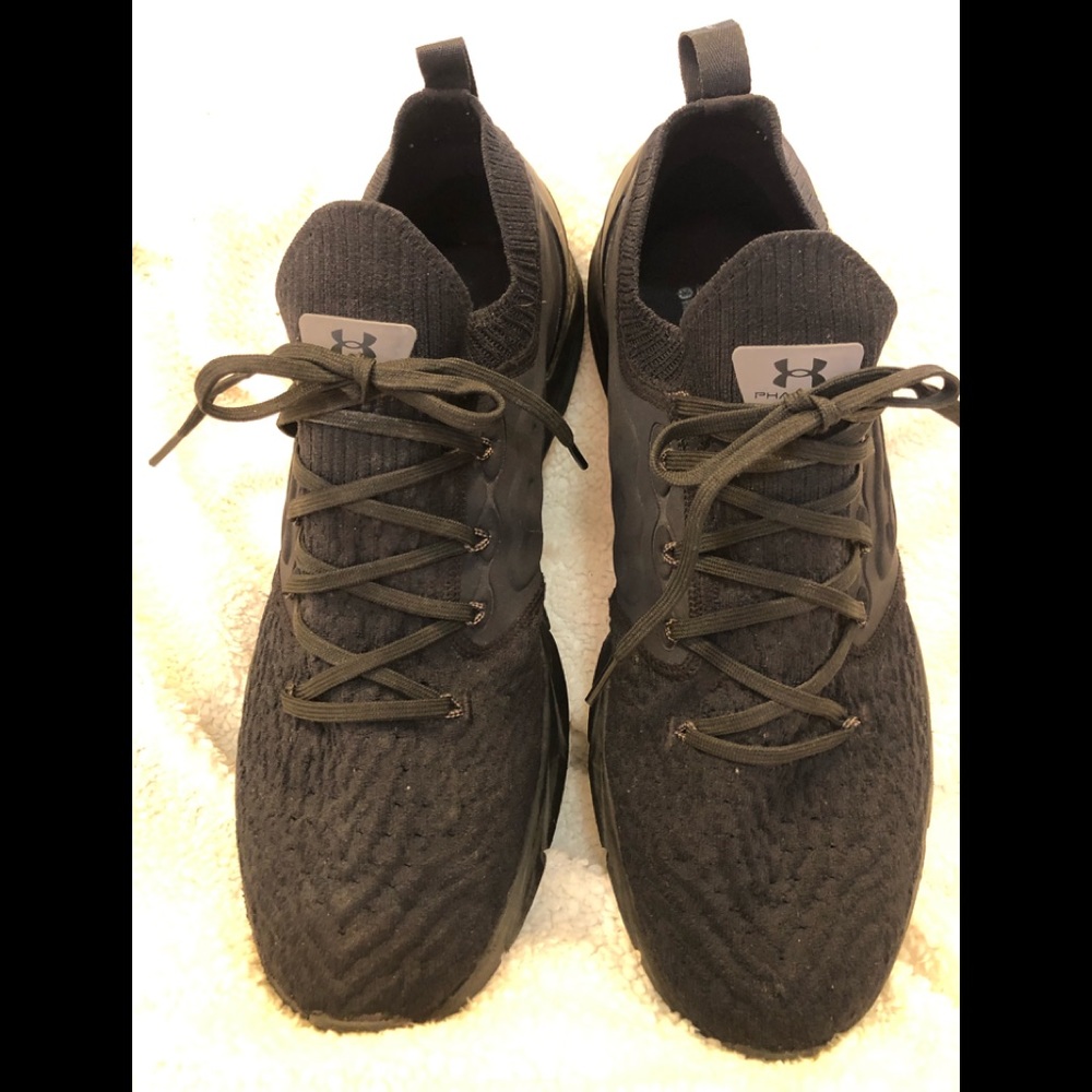 MENS UNDER ARMOUR RUNNING SHOE
